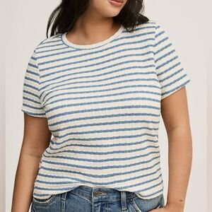Torrid Vintage Inspired Striped Short Sleeve Top, Textured, Stretchy NWT 4X